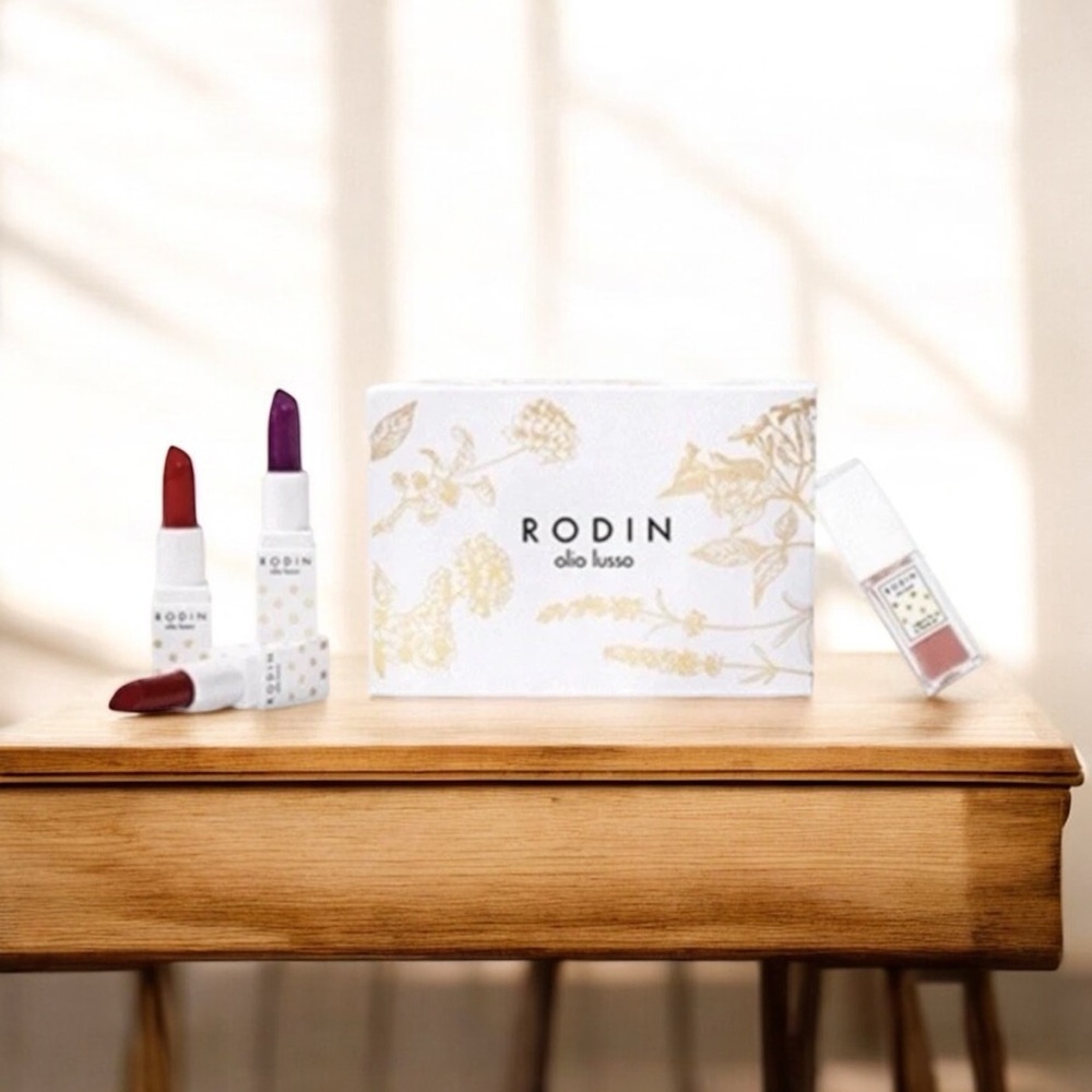 Women’s Lipstick Set — Red & Purple Shades